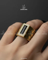 Noble Onyx Ring | ZAROSH JEWEL