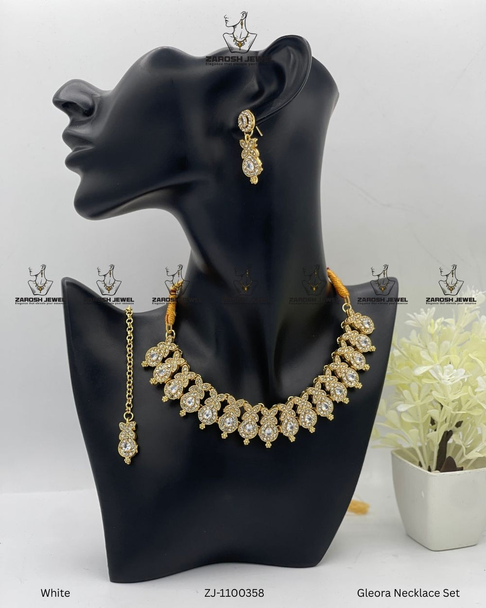 Gleora Necklace Set | ZAROSH JEWEL White