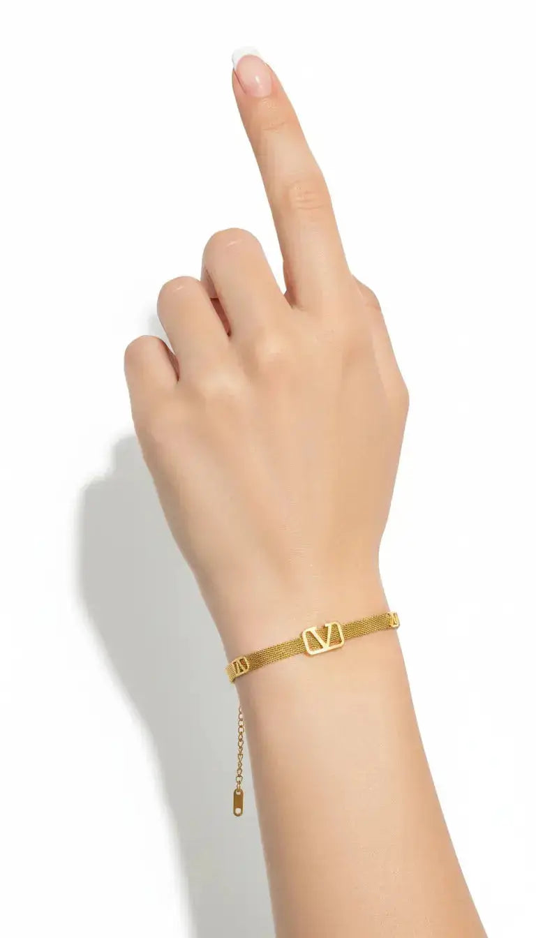 Golden Mesh “V” Bracelet | ZAROSH JEWEL