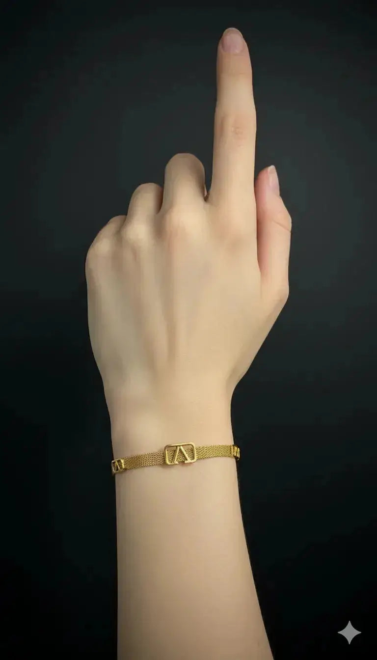 Golden Mesh “V” Bracelet | ZAROSH JEWEL
