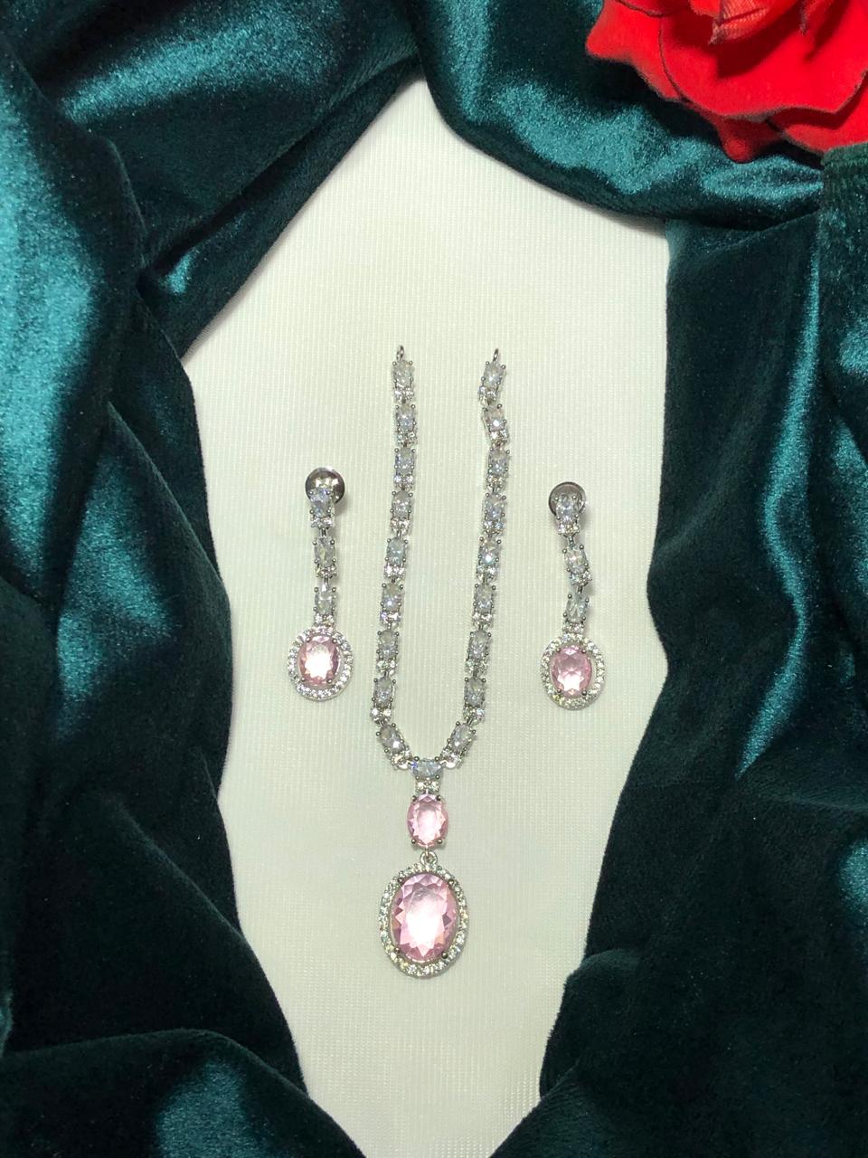 Necklace products 1