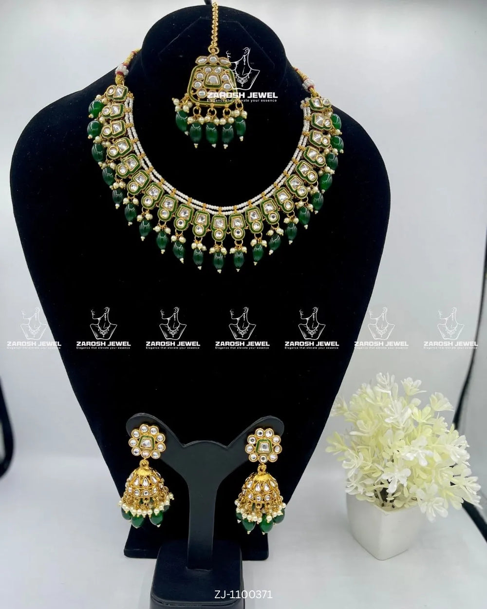 Sahar Kundan Necklace Set | ZAROSH JEWEL Green