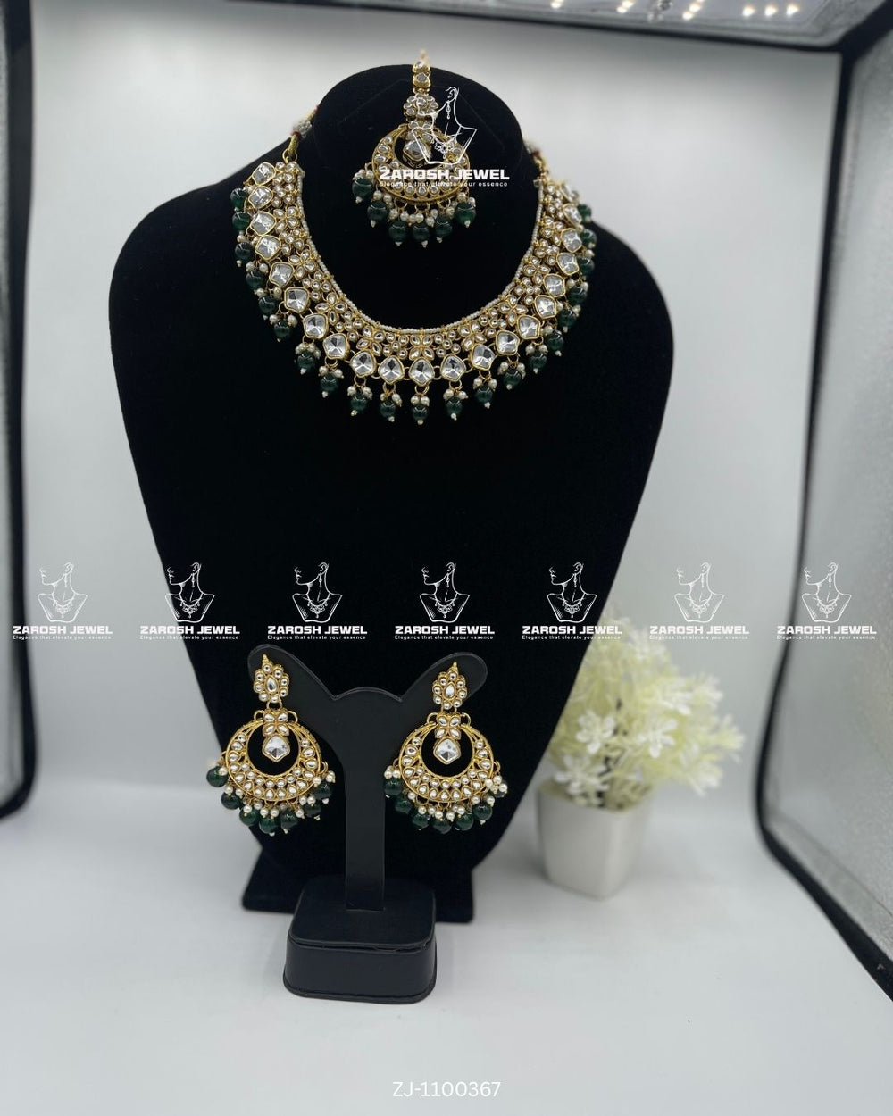 Aaliyah Kundan Necklace Set | ZAROSH JEWEL Green